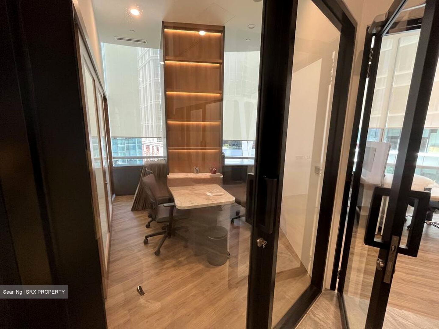 Oxley Tower (D1), Office #471214271